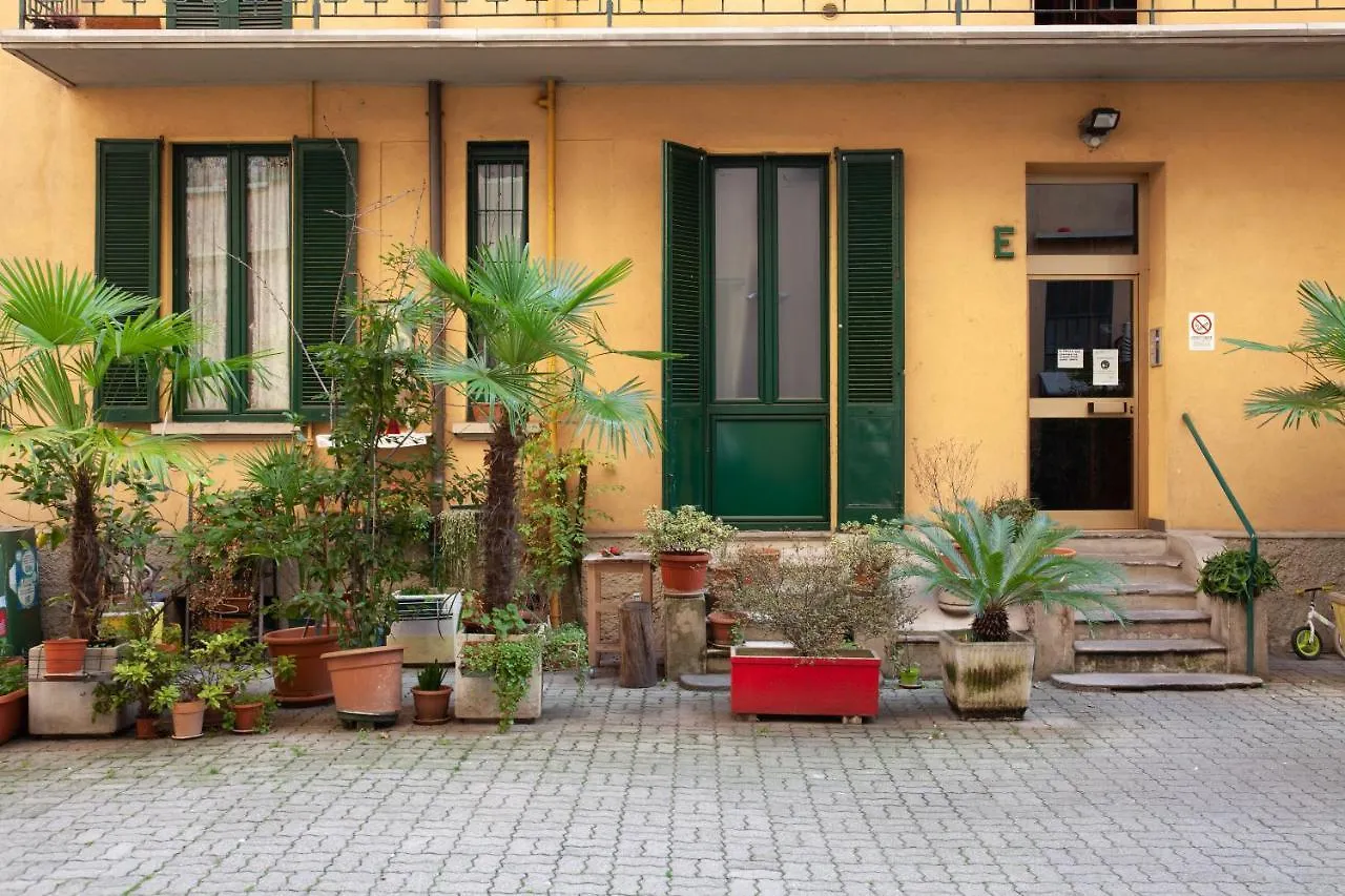 Casa Vacanza Le Narnie Apartment Milan Italy